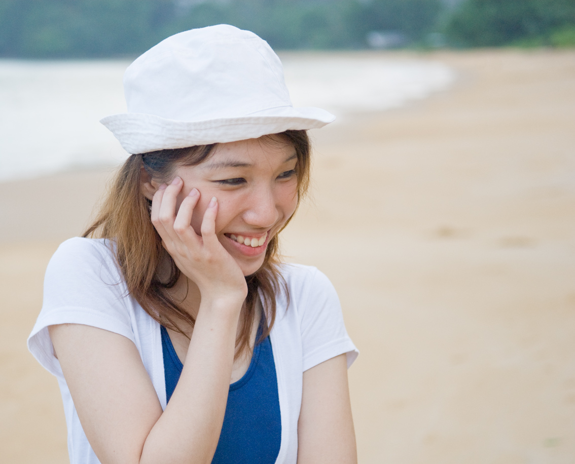 Naomi Tham at Pasir Pandek: Demure look
